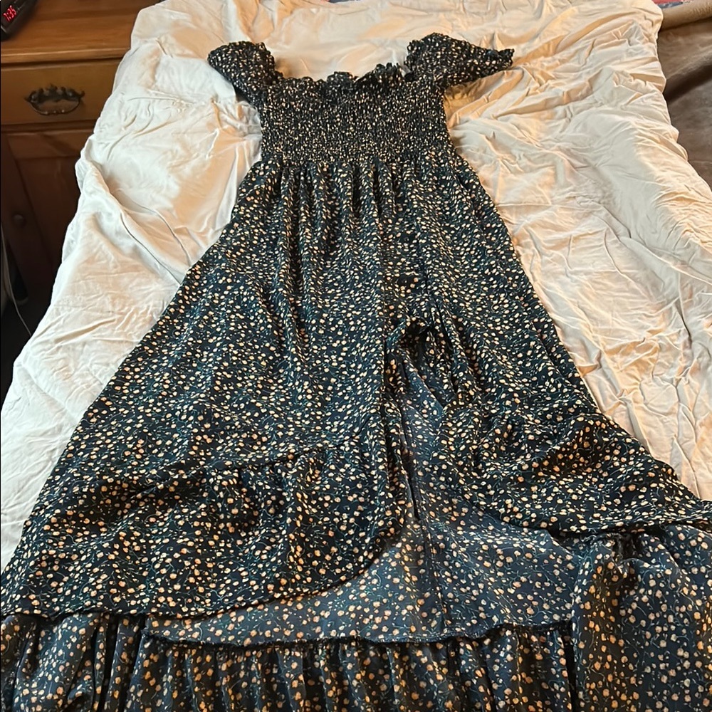 Floral Maxi Dress with Ruffle Sleeves